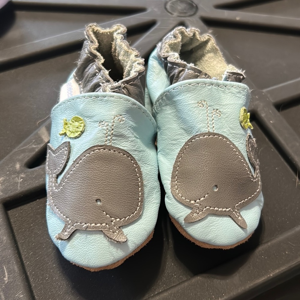 Infant boys whale light blue robeez only worn once